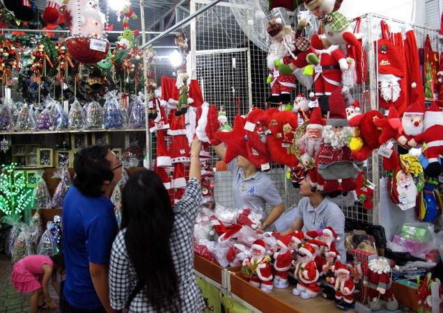 胡志明市进入圣诞节前购物旺季 ảnh 1 胡志明市进入圣诞节前购物旺季 ảnh 1