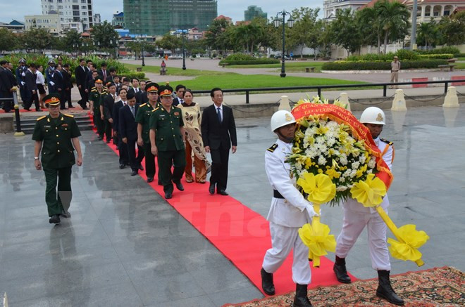 越南驻各国武官处纷纷举行人民军成立71周年纪念活动 ảnh 1 越南驻各国武官处纷纷举行人民军成立71周年纪念活动 ảnh 1