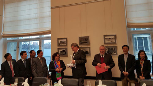 河内市希望进一步促进与柏林市的友好关系 ảnh 1 河内市希望进一步促进与柏林市的友好关系 ảnh 1