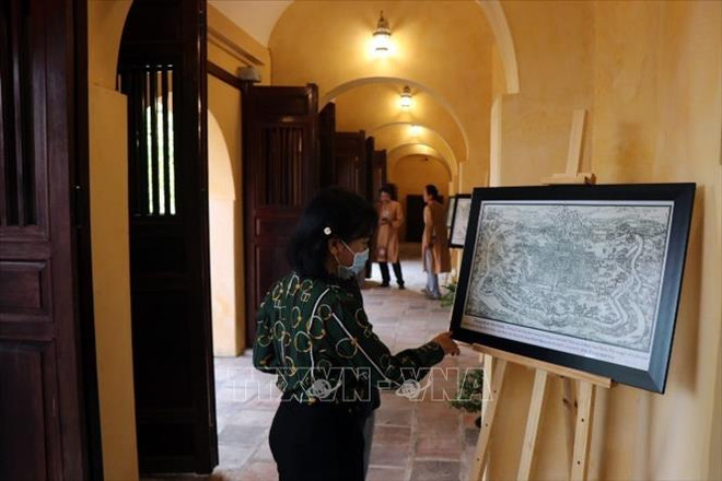 2022年越南图书和阅读文化日:历代阮朝皇帝古籍名著介绍 ảnh 1 2022年越南图书和阅读文化日:历代阮朝皇帝古籍名著介绍 ảnh 1