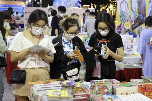2022年越南首届图书和阅读文化日在胡志明市拉开序幕 ảnh 2 2022年越南首届图书和阅读文化日在胡志明市拉开序幕 ảnh 2