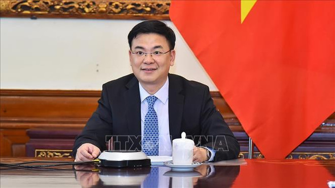 越南与阿曼签署互免持外交、公务和特别护照人员签证的协定 ảnh 1 越南与阿曼签署互免持外交、公务和特别护照人员签证的协定 ảnh 1