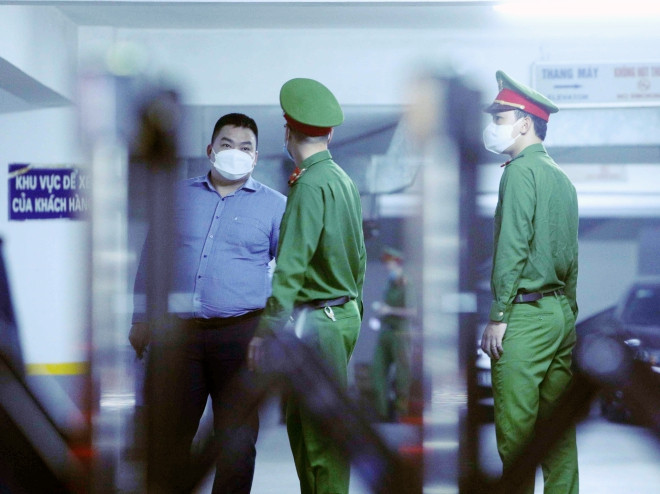 智越证券股份公司总经理和其他3名涉案人员被起诉 ảnh 1 智越证券股份公司总经理和其他3名涉案人员被起诉 ảnh 1