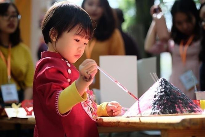 越南文化亮相2018荷兰“使馆节” ảnh 2 越南文化亮相2018荷兰“使馆节” ảnh 2