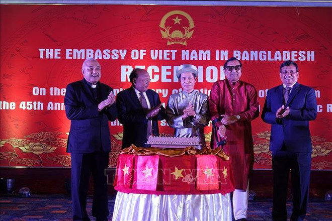 越南国庆73周年:越南经济社会发展成就获国际友人高度评价 ảnh 2 越南国庆73周年:越南经济社会发展成就获国际友人高度评价 ảnh 2