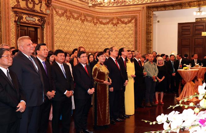 胡志明市举行九二国庆招待会 ảnh 2 胡志明市举行九二国庆招待会 ảnh 2