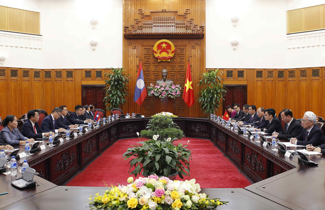 阮春福会见来访的老挝建国阵线中央委员会主席赛宋蓬·丰威汉 ảnh 2 阮春福会见来访的老挝建国阵线中央委员会主席赛宋蓬·丰威汉 ảnh 2