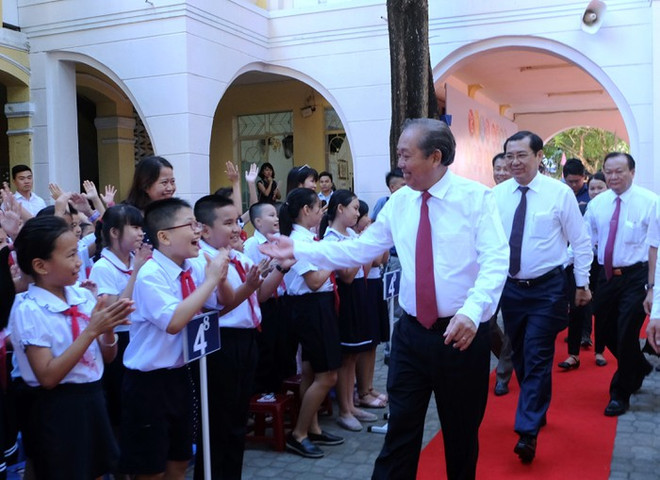 越南全国大中小学生兴高采烈地跨入新学年 ảnh 1 越南全国大中小学生兴高采烈地跨入新学年 ảnh 1