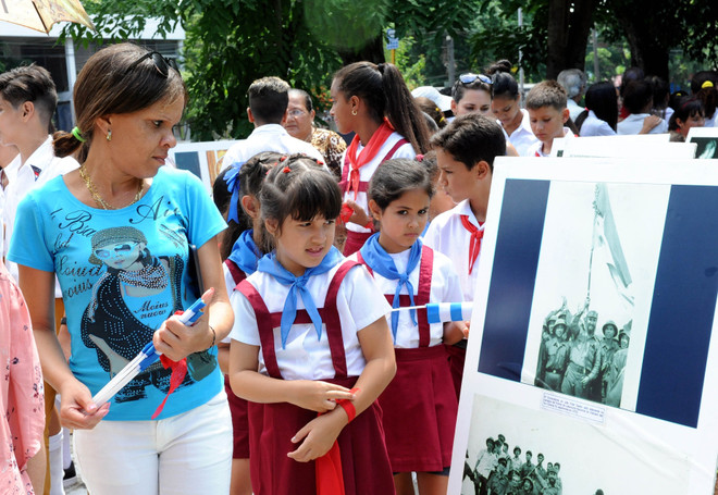 古巴领袖菲德尔·卡斯特罗访问越南45周年纪念活动在哈瓦那举行 ảnh 2