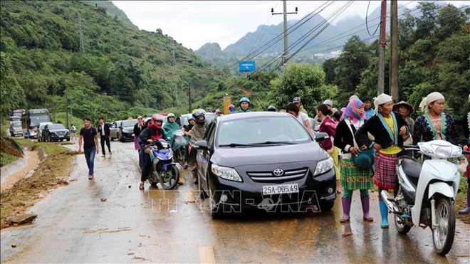莱州遭特大暴雨洪水 导致2人死亡 多条公路受阻 ảnh 2 莱州遭特大暴雨洪水 导致2人死亡 多条公路受阻 ảnh 2