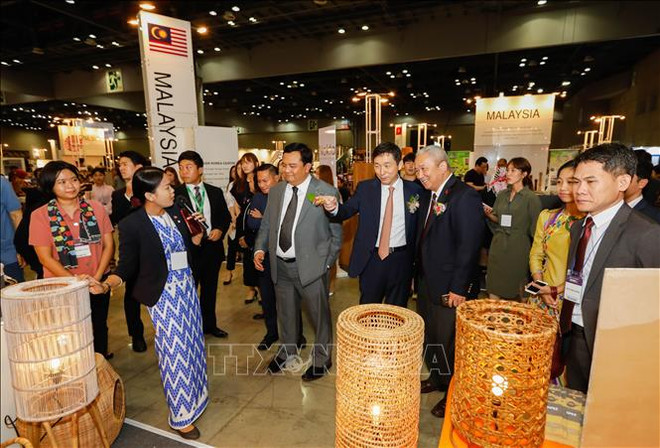 东盟7国木制品展览会在韩国举行 ảnh 2