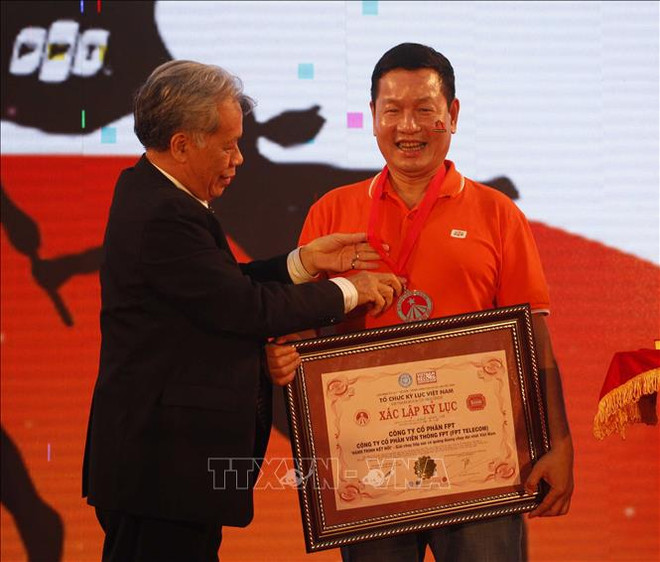 越南FPT集团“连接之旅”活动吸引3000人参加 创下越南记录 ảnh 1 越南FPT集团“连接之旅”活动吸引3000人参加 创下越南记录 ảnh 1