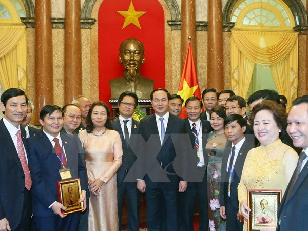 越南国家主席陈大光会见国内企业家代表 ảnh 1 越南国家主席陈大光会见国内企业家代表 ảnh 1