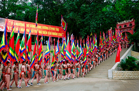 2017年雄王忌日与雄王庙会:许多特色文化活动陆续举行 ảnh 1 2017年雄王忌日与雄王庙会:许多特色文化活动陆续举行 ảnh 1