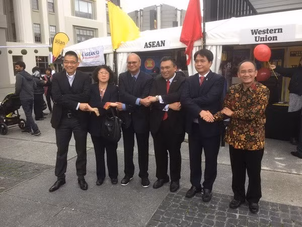 越南参加在新西兰举行的东盟夜市文化节 ảnh 1