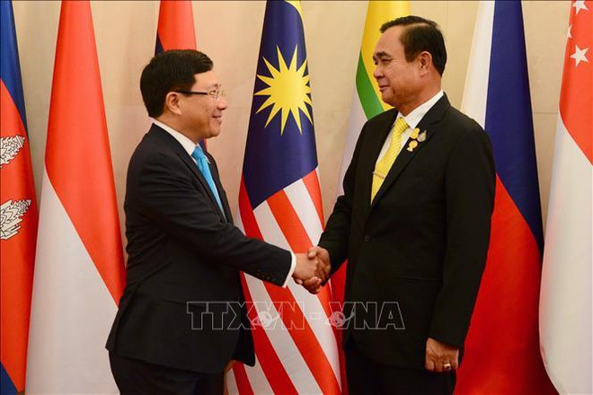 范平明等东盟国家外长礼节性拜会泰国总理巴育 ảnh 2 范平明等东盟国家外长礼节性拜会泰国总理巴育 ảnh 2