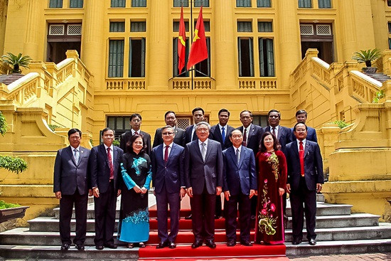 越老两国法院深化交流合作 ảnh 2 越老两国法院深化交流合作 ảnh 2