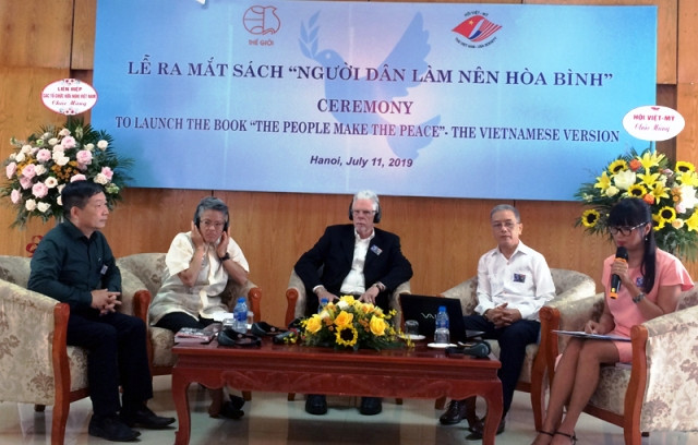 《人民是和平缔造者——反越战运动的教训》一书问世 ảnh 1