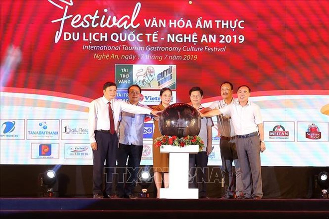 2019年乂安国际旅游饮食文化节开幕 ảnh 1 2019年乂安国际旅游饮食文化节开幕 ảnh 1