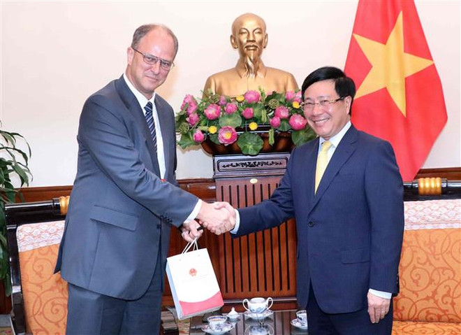越南政府副总理范平明会见德国驻越大使克里斯蒂安·伯杰 ảnh 1 越南政府副总理范平明会见德国驻越大使克里斯蒂安·伯杰 ảnh 1