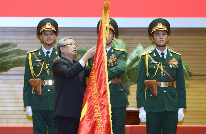 援柬越南专家力量荣获金星勋章 ảnh 2 援柬越南专家力量荣获金星勋章 ảnh 2