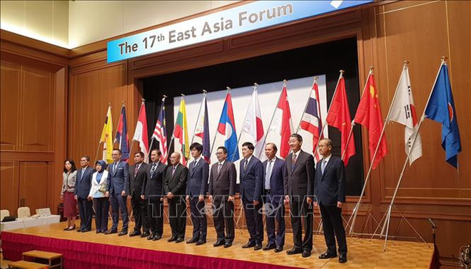 越南外交部副部长阮国勇出席第17届东亚论坛 ảnh 1 越南外交部副部长阮国勇出席第17届东亚论坛 ảnh 1