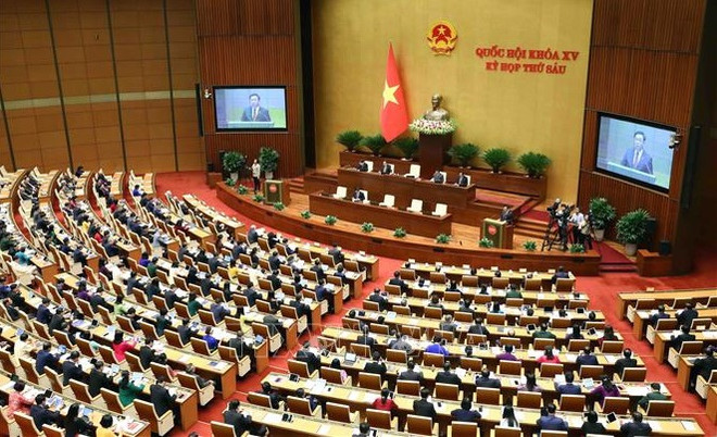 第十五届国会第六次会议：增加河内市人民议会在颁布吸引人才政策的权利 ảnh 1