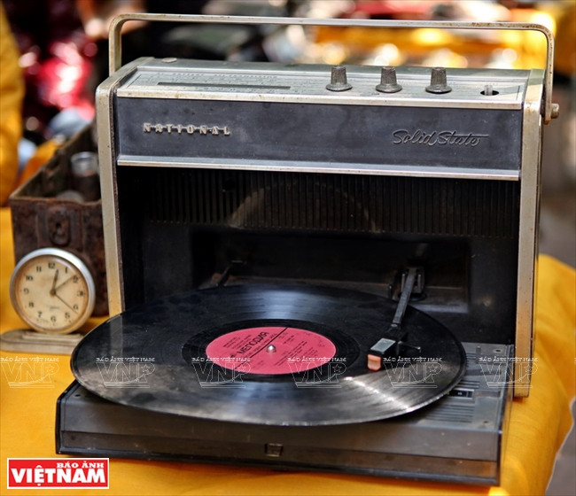 河内市古玩集市 ảnh 17 河内市古玩集市 ảnh 17