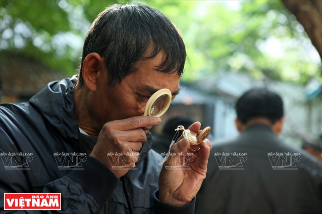 河内市古玩集市 ảnh 8 河内市古玩集市 ảnh 8