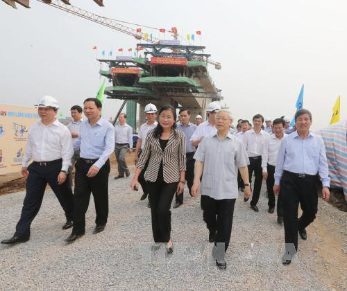 越共中央总书记阮富仲莅临广宁省调研指导工作 ảnh 1 越共中央总书记阮富仲莅临广宁省调研指导工作 ảnh 1