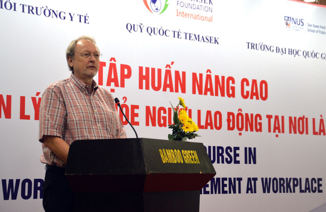 越南与新加坡合作加强员工健康管理 响应劳动卫生安全行动月 ảnh 1