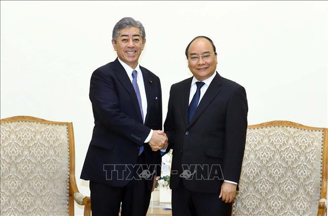 越南政府总理阮春福会见日本防卫大臣 ảnh 1 越南政府总理阮春福会见日本防卫大臣 ảnh 1