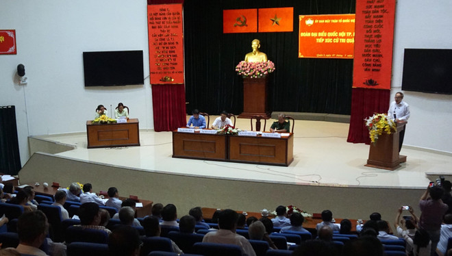 胡志明市选民希望反腐工作做得更严更深更实 ảnh 1