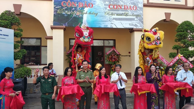 “ 昆岛—文物与美景”专题展正式开展 ảnh 1 “ 昆岛—文物与美景”专题展正式开展 ảnh 1