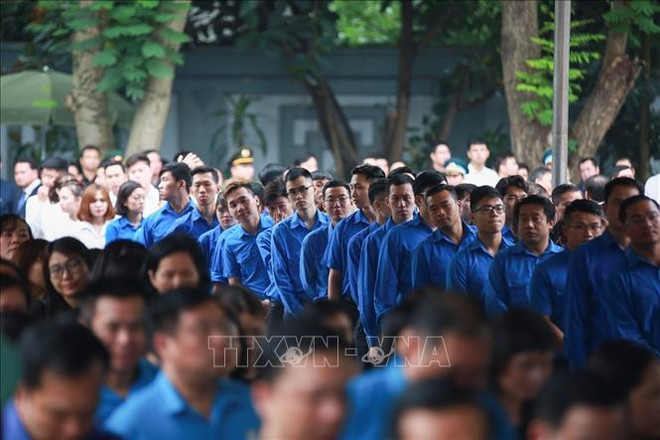 100多个国际代表团前来吊唁原国家主席黎德英大将和送花圈致哀 ảnh 2 100多个国际代表团前来吊唁原国家主席黎德英大将和送花圈致哀 ảnh 2