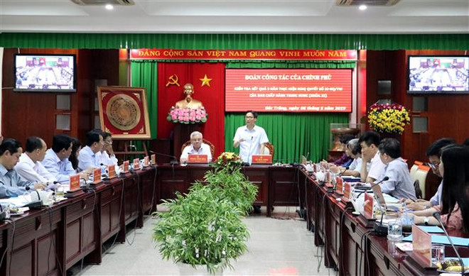 政府副总理武德儋就少数民族地区教育事业赴朔庄省和薄辽省调研 ảnh 1 政府副总理武德儋就少数民族地区教育事业赴朔庄省和薄辽省调研 ảnh 1