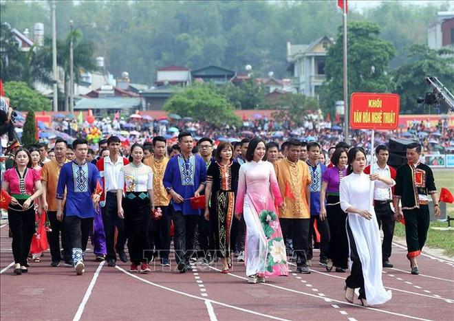 奠边省隆重举行奠边府大捷65周年庆典 ảnh 4 奠边省隆重举行奠边府大捷65周年庆典 ảnh 4