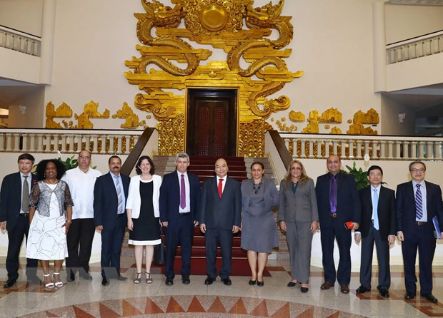 越南政府总理阮春福会见古巴通讯部部长 ảnh 1