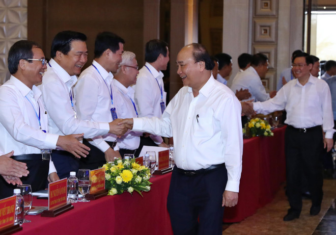 阮春福总理主持南部重点经济区发展会议 ảnh 2 阮春福总理主持南部重点经济区发展会议 ảnh 2