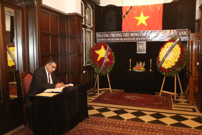 原越南国家主席黎德英吊唁仪式在美国、加拿大等国举行 ảnh 2 原越南国家主席黎德英吊唁仪式在美国、加拿大等国举行 ảnh 2