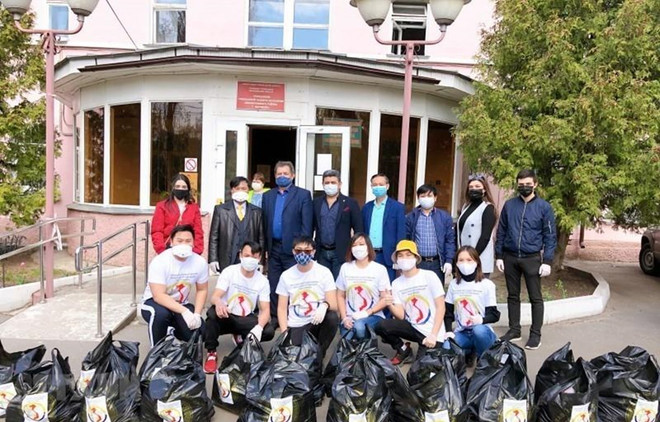 疫情中旅居俄罗斯沃罗涅日市越南人为当地民众送去关怀 ảnh 1 疫情中旅居俄罗斯沃罗涅日市越南人为当地民众送去关怀 ảnh 1