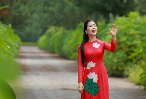 陈雄作曲家通过音乐表达对祖国海洋岛屿的爱 ảnh 2