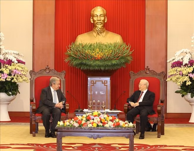 越共中央总书记阮富仲会见联合国秘书长安东尼奥·古特雷斯 ảnh 2