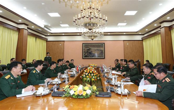 越老建交60周年:推动两国防务合作不断走向纵深 ảnh 2 越老建交60周年:推动两国防务合作不断走向纵深 ảnh 2