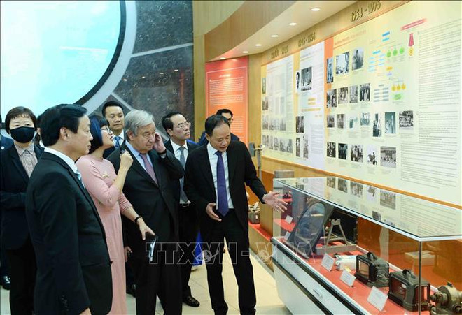 越南国会主席王廷惠会见联合国秘书长安东尼奥·古特雷斯 ảnh 3