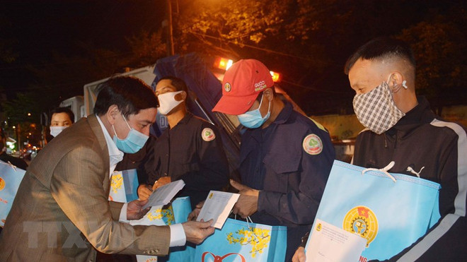 越南全国各部门和地方做好春节前走访慰问困难群众活动 ảnh 2 越南全国各部门和地方做好春节前走访慰问困难群众活动 ảnh 2