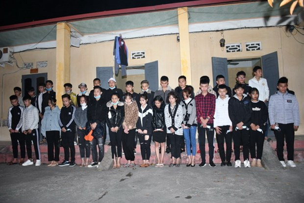 海阳省在春节假期后为当地企业1500名员工进行新冠病毒采样检测 ảnh 2 海阳省在春节假期后为当地企业1500名员工进行新冠病毒采样检测 ảnh 2