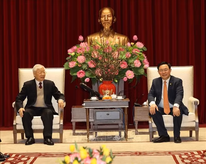 越共中央总书记、国家主席阮富仲向首都河内党委、政府和军民拜年 ảnh 2