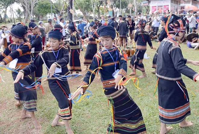 得乐省妇女同胞努力保护与弘扬锣铮艺术文化 ảnh 1