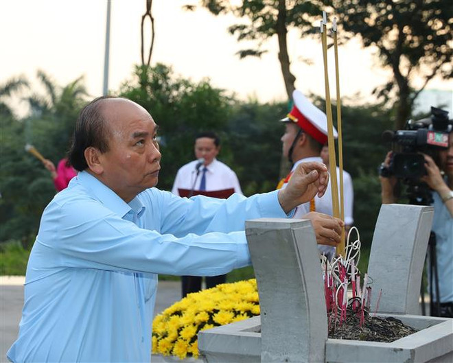 越南政府总理阮春福：北宁省要着手落实稳生产、保防疫的双重目标 ảnh 3